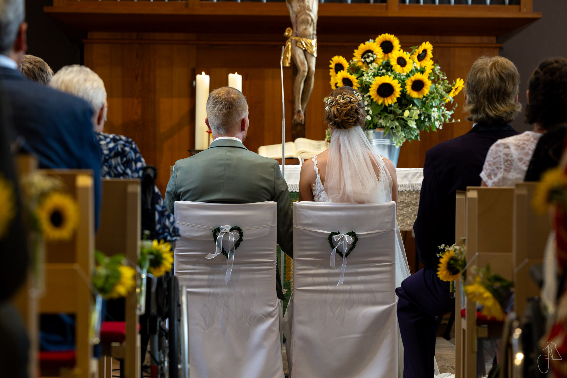 Hochzeitspaar in Kirche